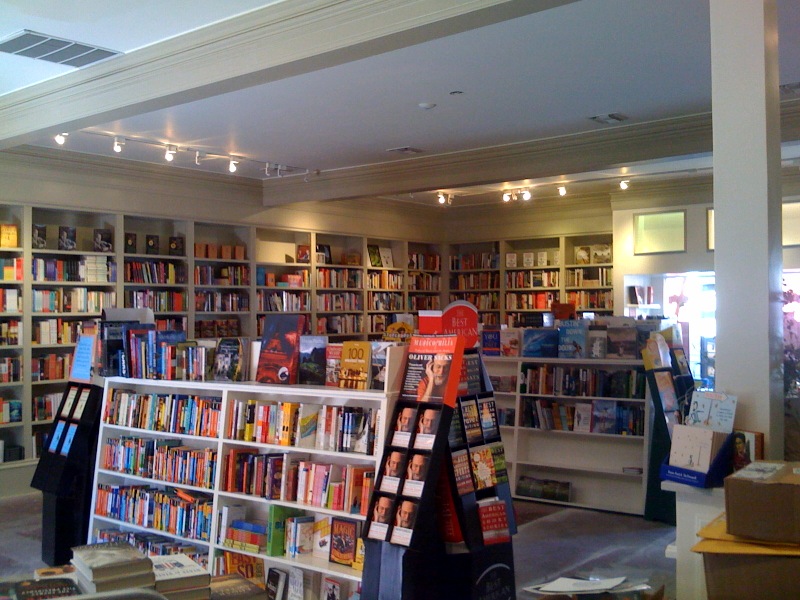 bookstore_stpaul2.jpg